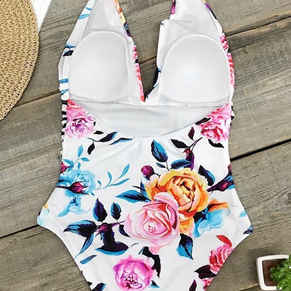 Cupshe 1X old Floral and Stripe Halter Tummy Control One Piece Swimsuit NWT - Picture 5 of 10